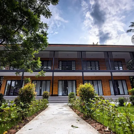Pak Nam Resort