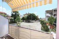 Room and Apartment Lea
