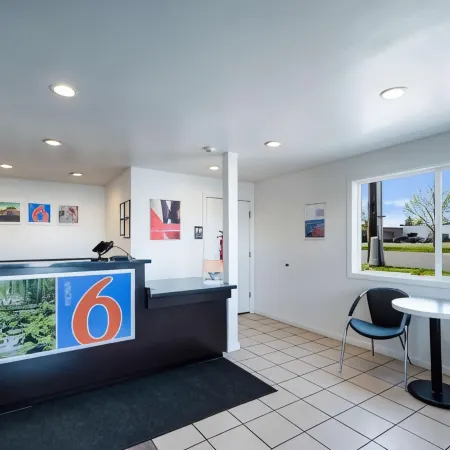 Motel 6 Burlington, WA