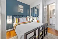 Charming Lakefront Retreat with Easy Access and Scenic Views - Cozy Getaway Hotels in Lake Lure