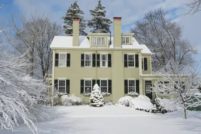 Delano Homestead Bed and Breakfast Hotels in Dartmouth