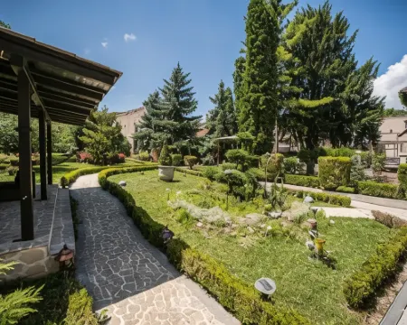 Villa Venus Hotels in Deva