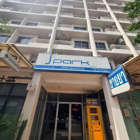 J Park at Chinnakhet Отели рядом с достопримечательностью «Тюрьма Кхлонг Прем»