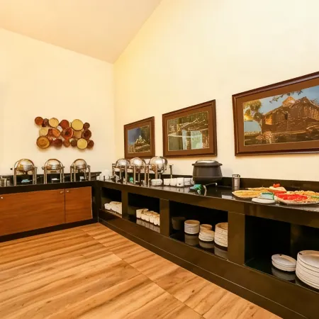Lemon Tree Wildlife Resort, Bandhavgarh