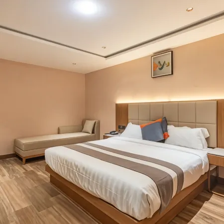 Serenity Suites Отели в г. Ути