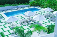 Mullins Grove  호텔