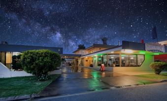 Biloela Centre Motel & Steakhouse Restaurant - Housity
