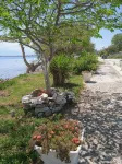Alonaki Seafront Cottage