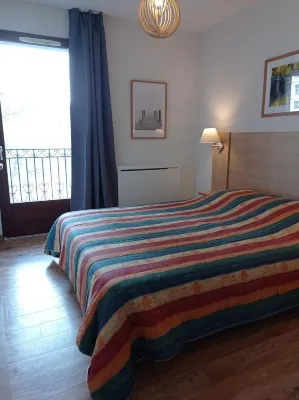 Appartement. Dans un Parc. A 5 Minutes à Pied du Centre Ville. Idéal Curistes Hoteles en Bagnères-de-Luchon