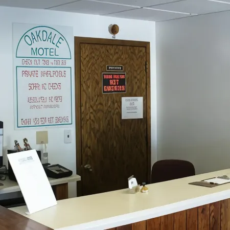 Oakdale Motel
