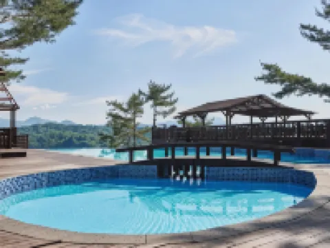 Club ES Jecheon Resort Hotels in Jecheon-si