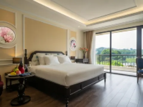 Venusgiti Hotspring Resort & Spa Hotels in Kim Boi District