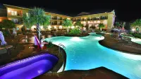 Holiday Inn Express & Suites FREDERICKSBURG by IHG - Pools