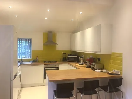 Townhouse @Richmond Street Stoke Отели рядом с достопримечательностью «Трентам Гарденс»