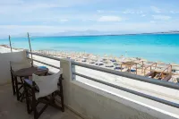 Kokoni Beach Hotel - Meerblick