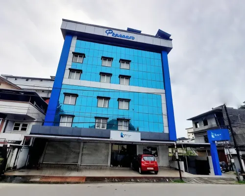 The Reach Hotel Hotels near Subhash Park