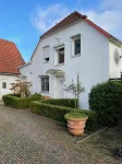 Fährhaus Kirschenland Hotels near Wedel station
