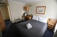 Townhouse Motel Cowra Hotels in Cowra