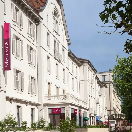 Hôtel Mercure Vittel Отели в г. Виттель