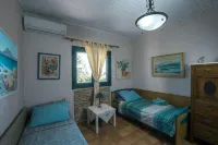 Nerotrivia Villa - Ocean Panorama and Lush Gardens