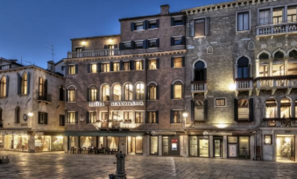 Hotel Scandinavia - Relais