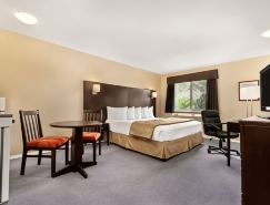 Super 8 by Wyndham West Kelowna BC
