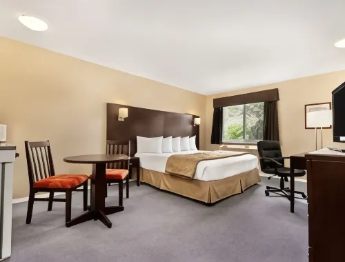 Super 8 by Wyndham West Kelowna BC Hotels in West Kelowna