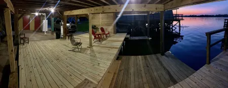 Twin Cypress on False River Отели в г. Пуэнт Каупе Пэриш