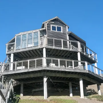 Panoramic Ocean Views walk to the Beach