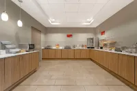 Best Western Plus at la Crescent Event Center Hotels in Pleasant Hill Township