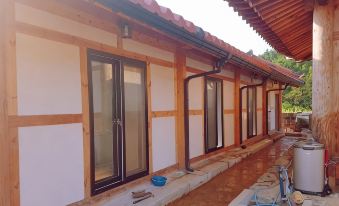 Wando Woori Hanok Pension