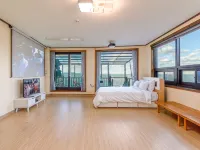 Daebudo (Yeongheungdo) Shiplipo Beach Pension 薪里浦海水浴场附近的飯店
