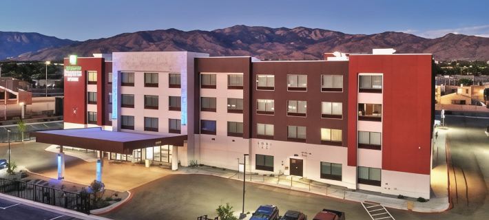 Holiday Inn Express & Suites ALBUQUERQUE EAST by IHG Hotel di Bernalillo County