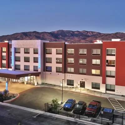 Holiday Inn Express & Suites ALBUQUERQUE EAST by IHG Hotels near Los Altos Park Skatepark.