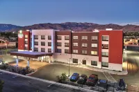 هوليداي إن إكسبرس آند سويتس ألبوكيركي إيست باي آيتش جي فنادق في 