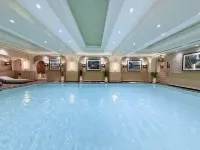 Hôtel Colbert Palace - С бассейном