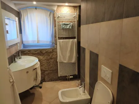 Vacation in a quiet villa, large parks nearby, close to the city