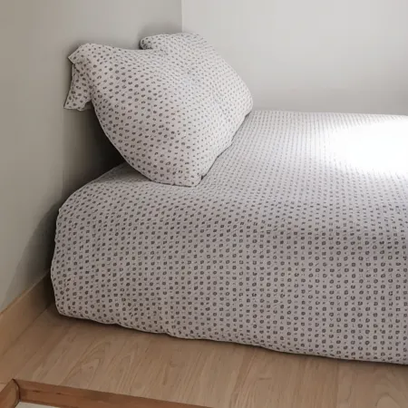 DIJON Super apartment F1 bis air-conditioned mezzanine