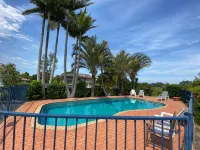 โรงแรม Taree Motor Inn - ที่มีสระว่ายน้ำ