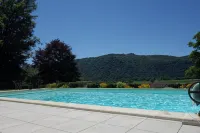Chambres d'hôtes de Charme le Pradel - ที่มีสระว่ายน้ำ