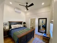 Warner Hotel - 4-Star