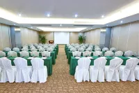 Shanyang Yihe Hotel (Shanyang People's Square)