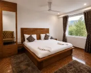 Hotel Saheb's Castle - Best Mountain View & Jacuzzi Suites, McLeodganj - Afhentnings-/afleveringstjenester