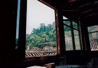 Palacio de Santa Inés - Scenic