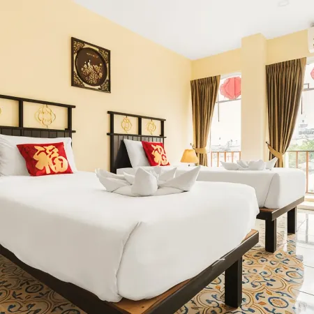 Le Hua Hotel Отели рядом с достопримечательностью «Порт Ратсада»