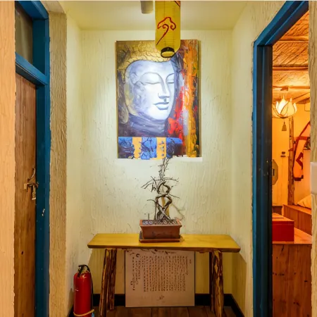 Tone · Chain · Poshtel (Lhasa Jokhang Temple Ancient City)