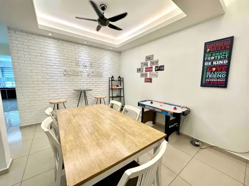H&H 2 【Karaoke•16 pax•Game•Landed House】by Sakura Homestay - Huvilat