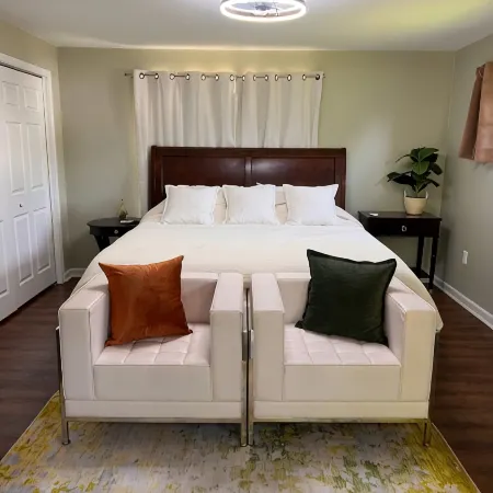 Come stay in our spacious ranch home in Mason. Ten minutes from Kings Island.
