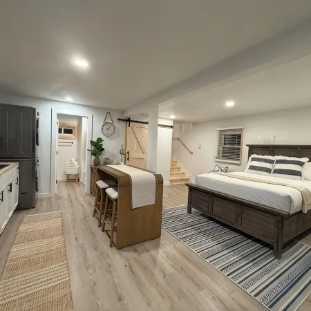 NEW!! Charming STUDIO with AC, WiFi & Fire Pit less than 3 MINUTES to Acadia.