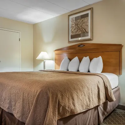 Quality Inn & Suites Hotels near Asbury Woods